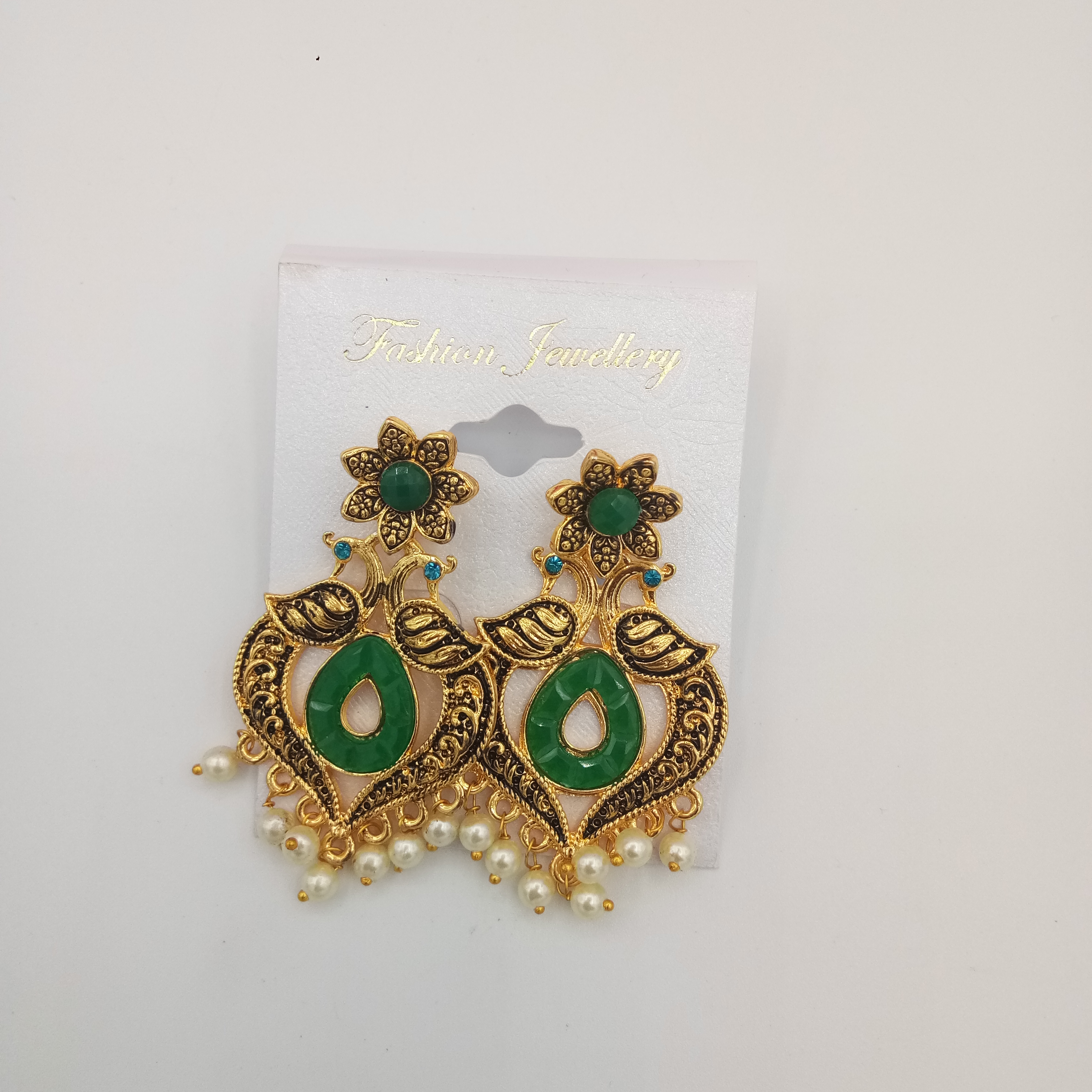 L GOLD ANT EARRINGS - 521668