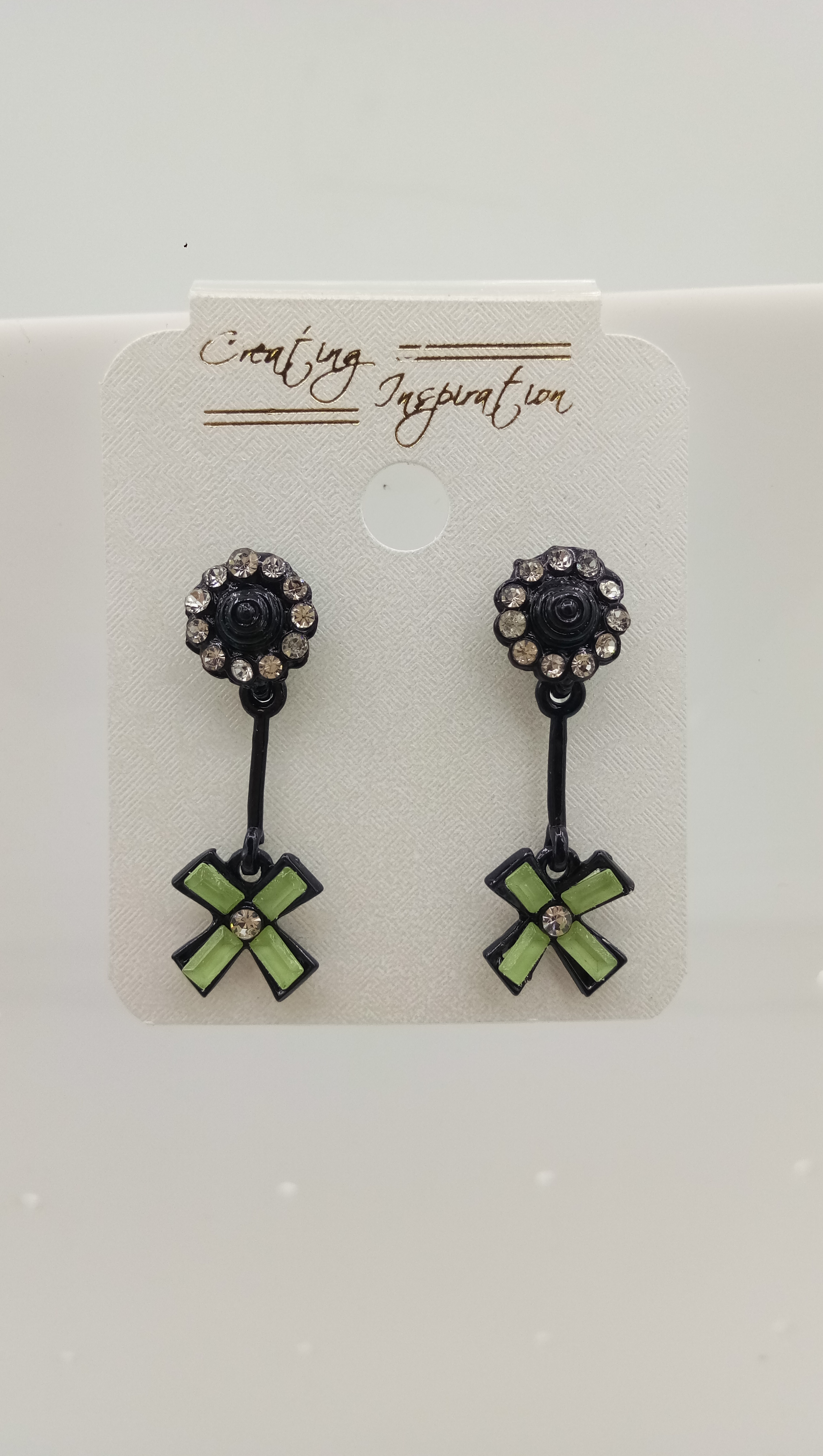 BLACK WT STONE + ASSST TOPS - 111323