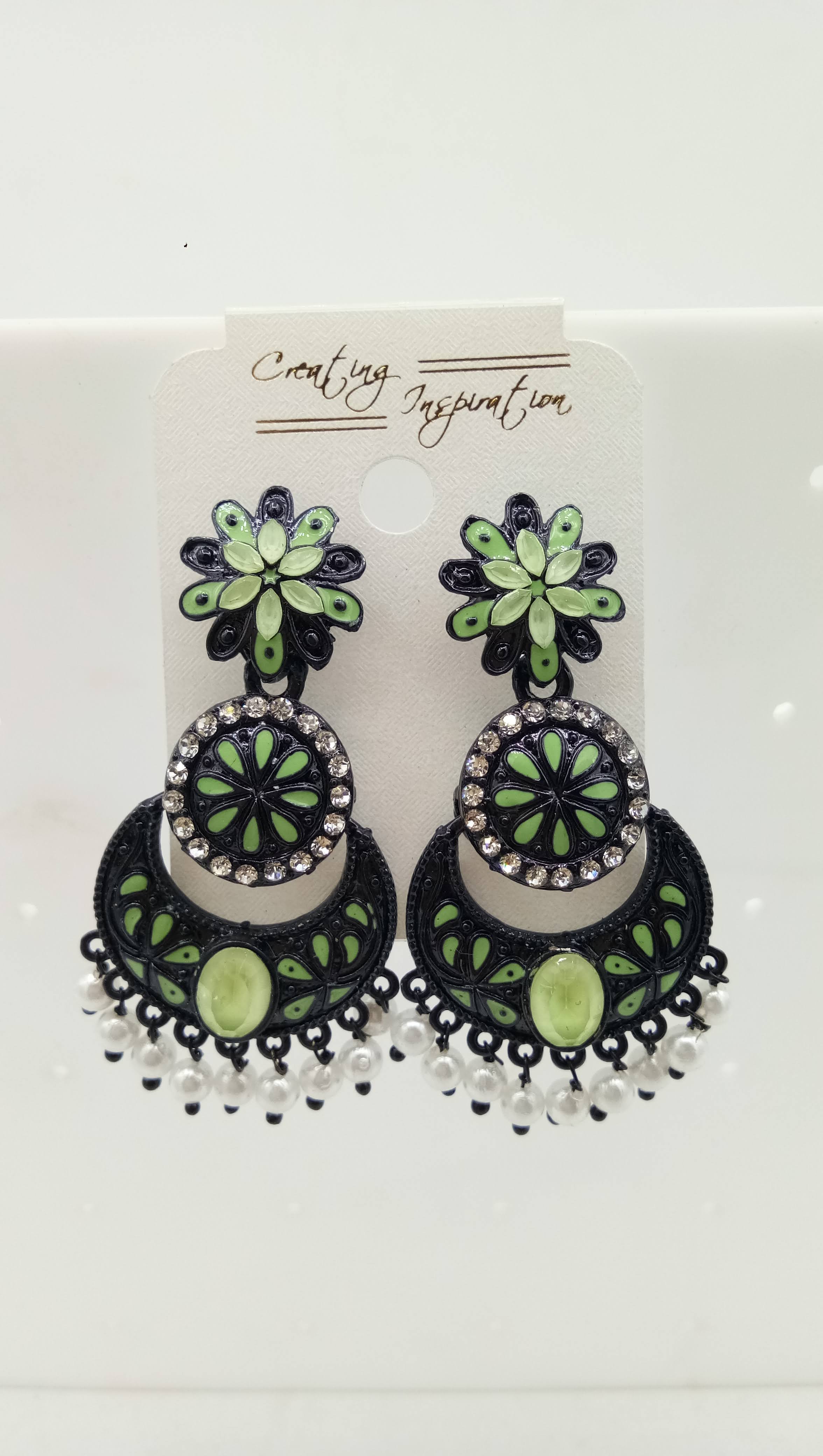 BLACK CMN WT STONE + ASSST EARRINGS - 521302