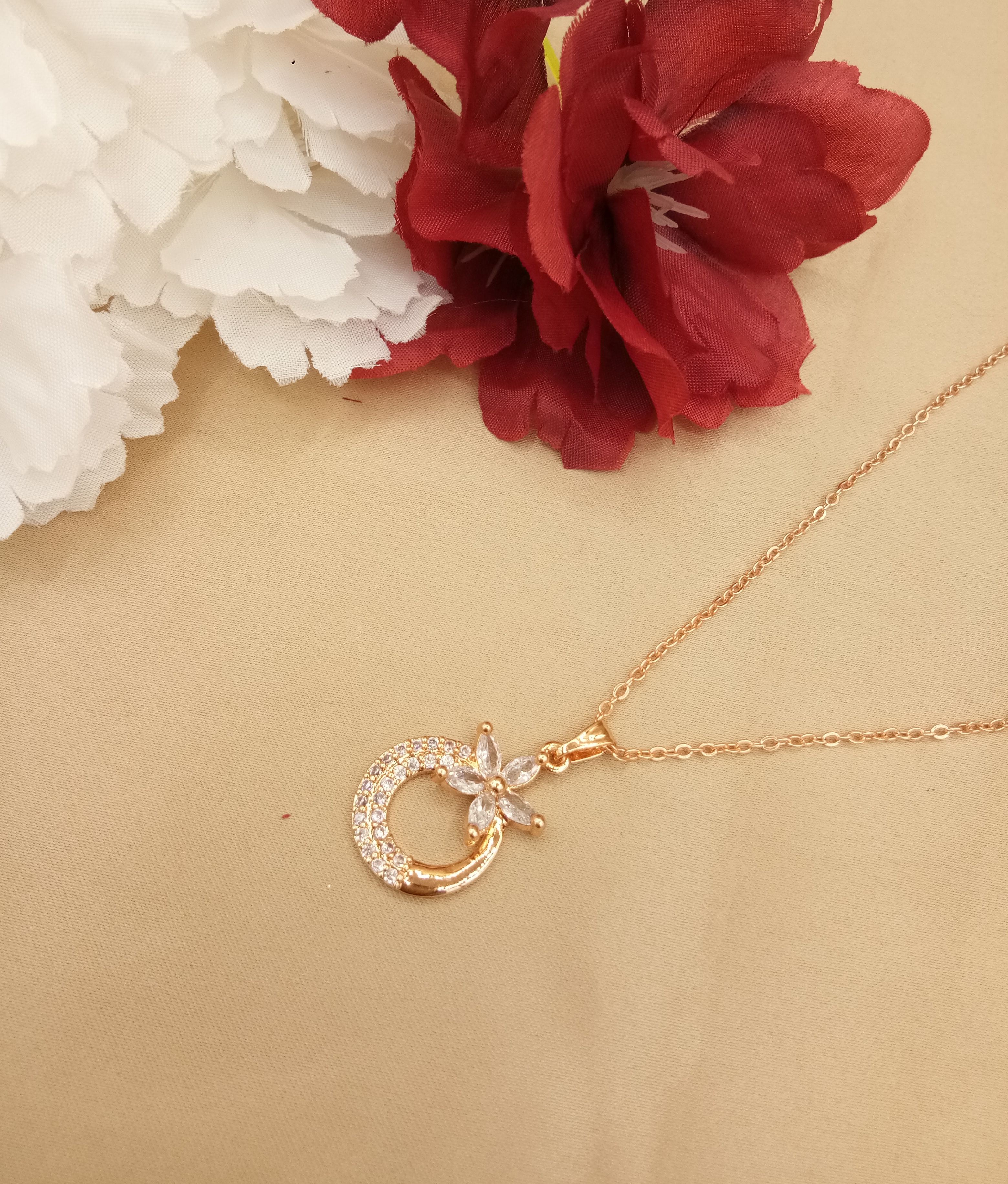 AD ROSE WHITE PENDANT - 07159 NX