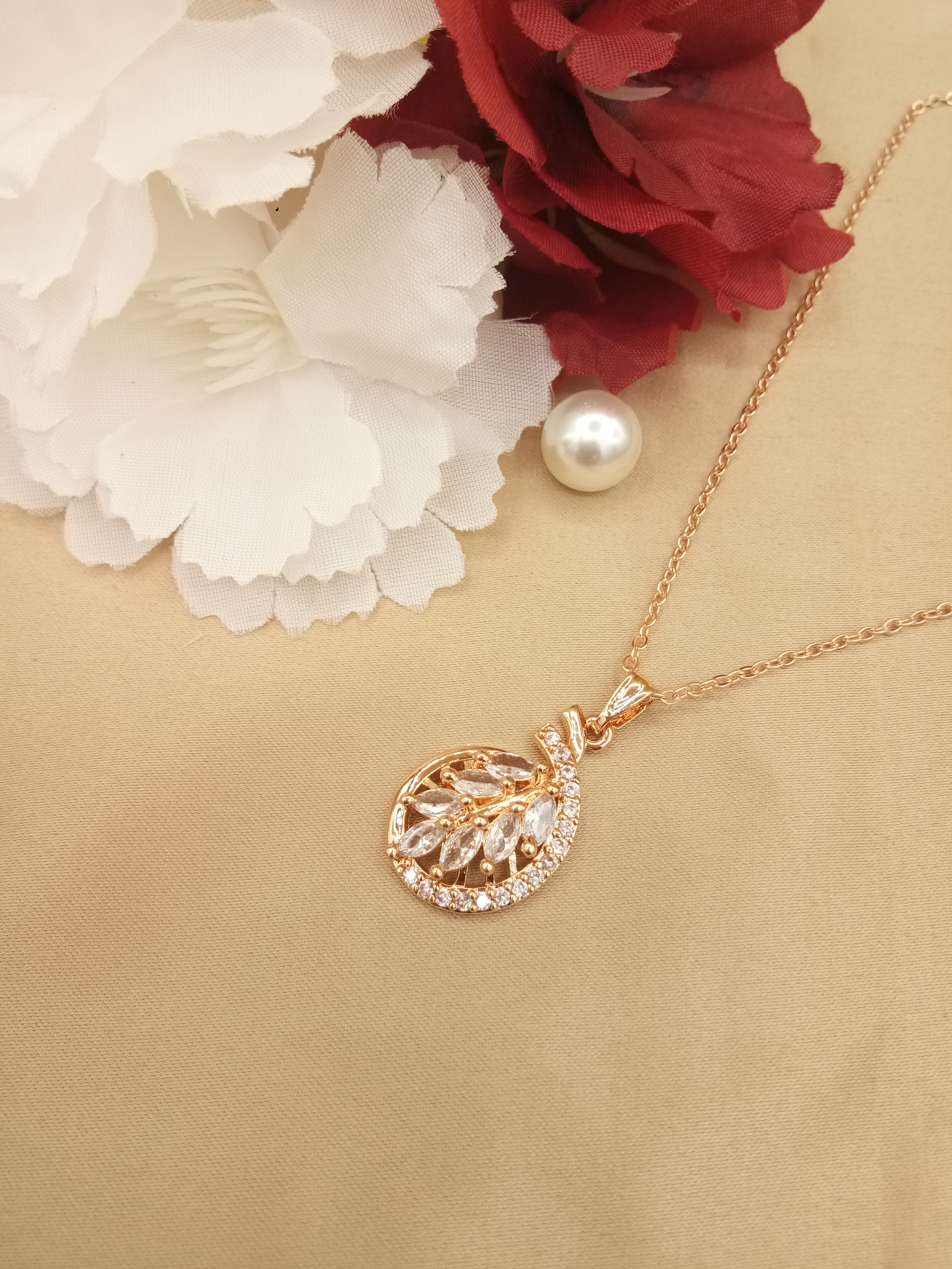 AD ROSE WHITE PENDANT - 07162 NX