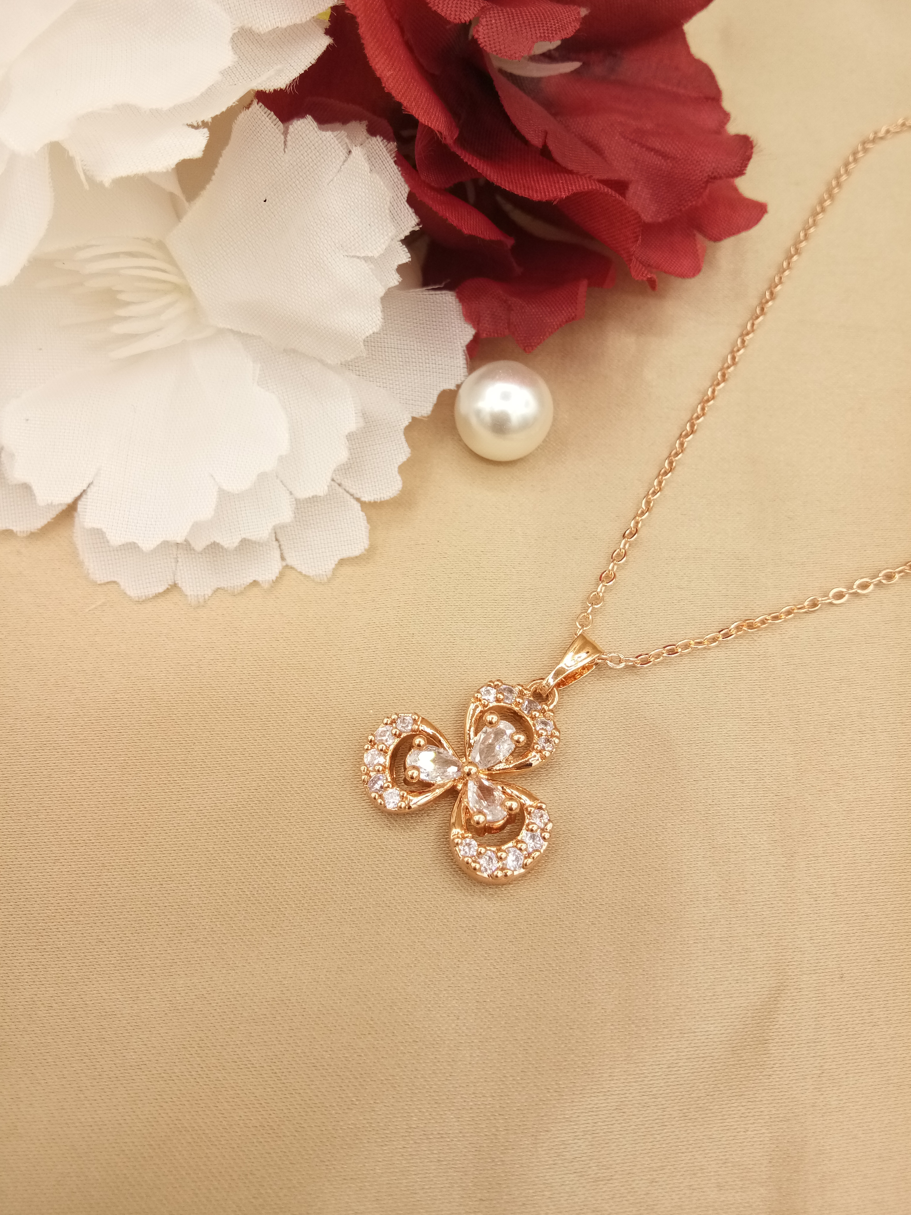 AD ROSE WHITE PENDANT - 07160 NX